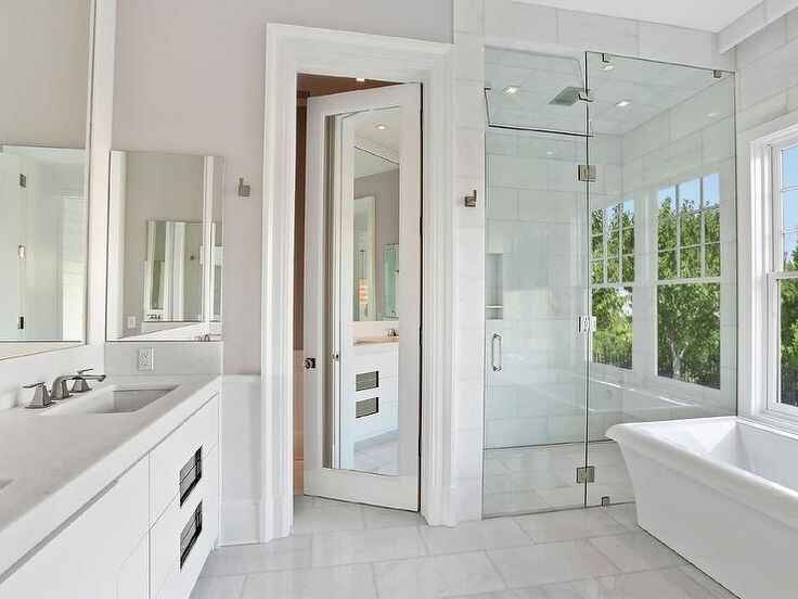 Bathtub doors